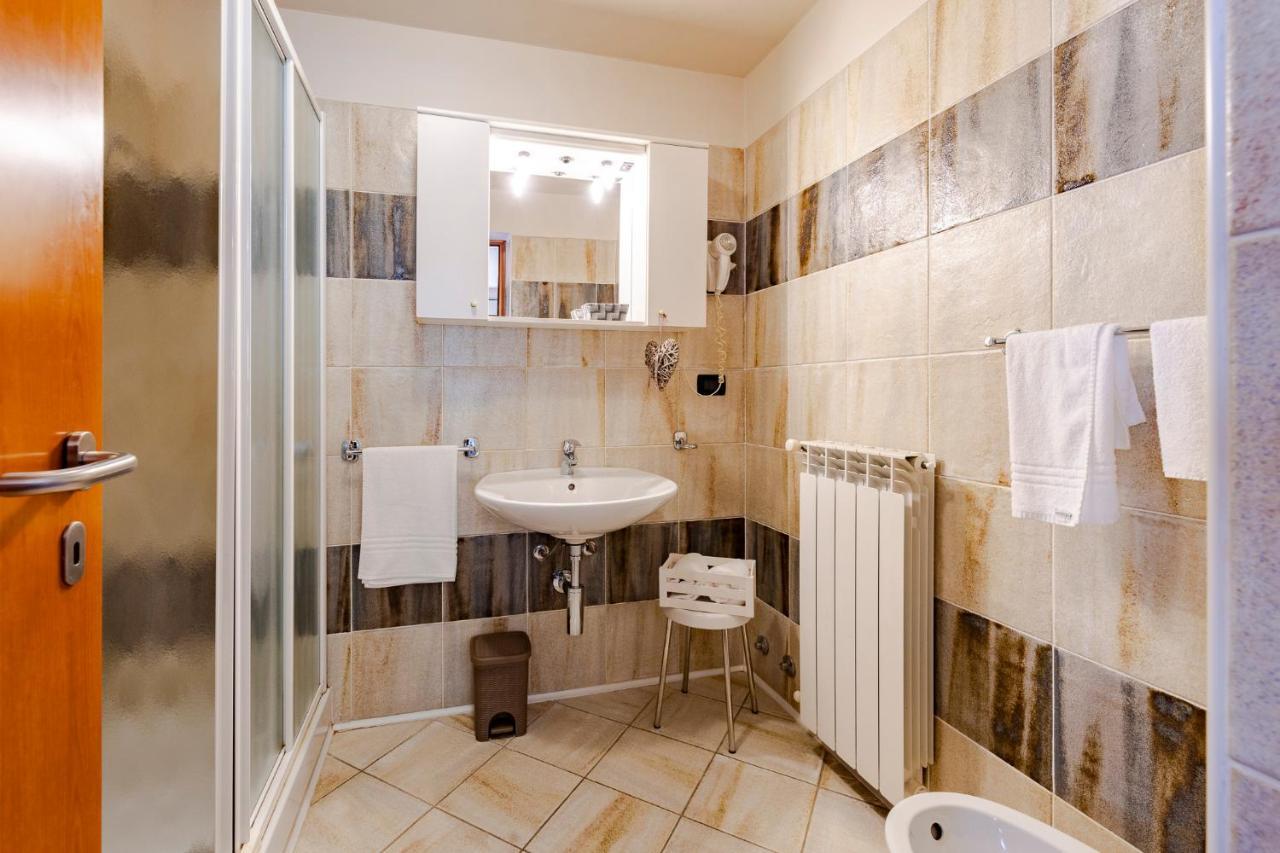 Hotel&Restaurant Armanac De Toubie Arnad Bagian luar foto
