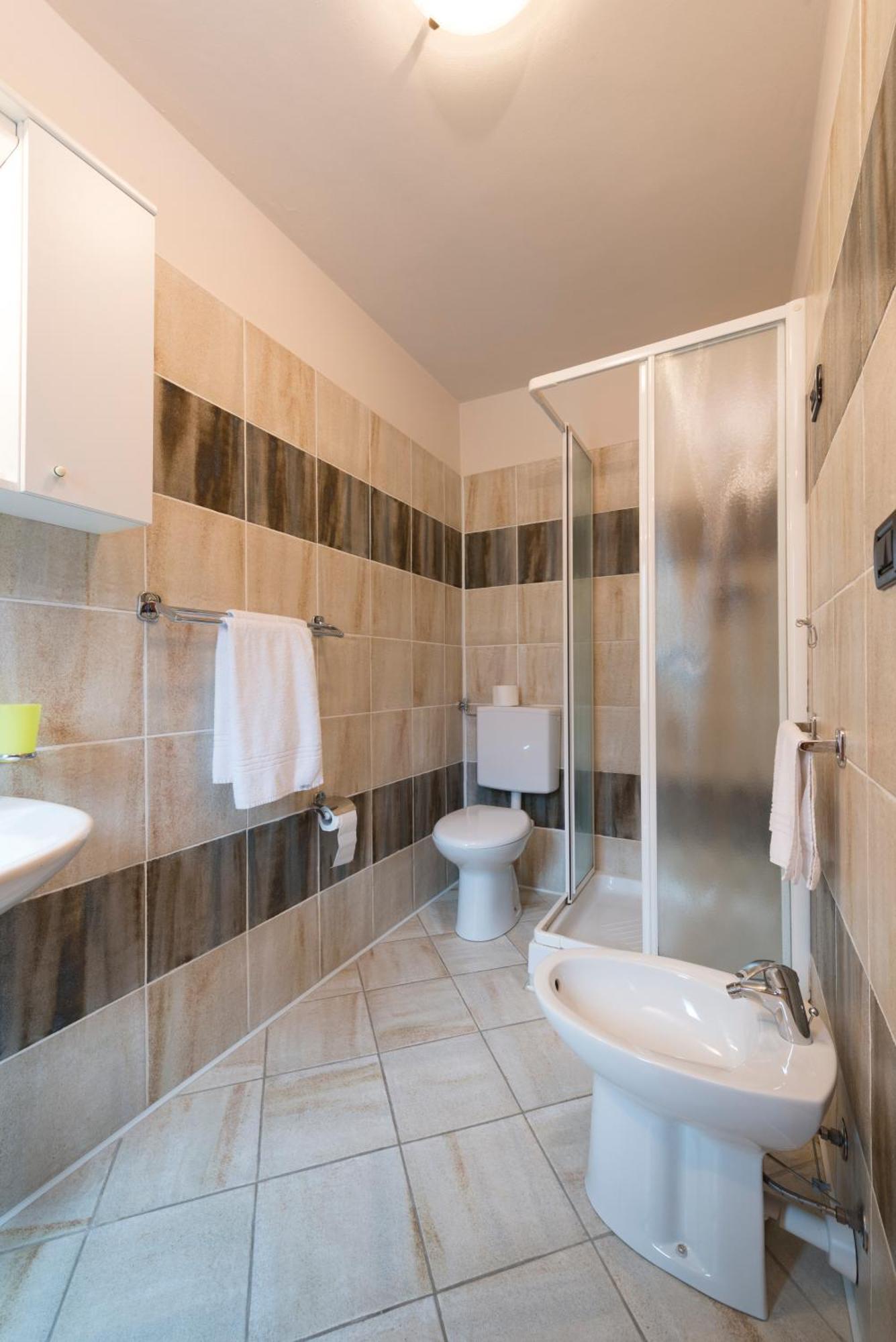 Hotel&Restaurant Armanac De Toubie Arnad Bagian luar foto