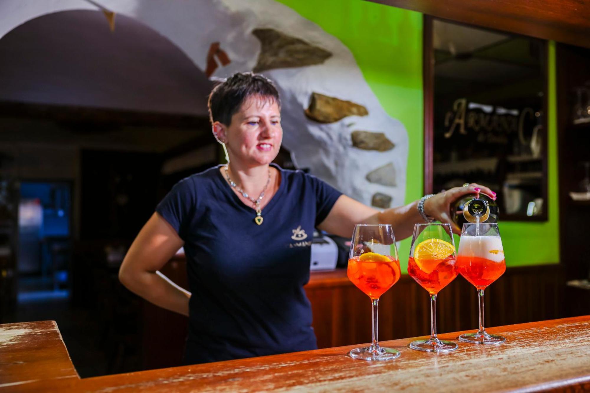 Hotel&Restaurant Armanac De Toubie Arnad Bagian luar foto