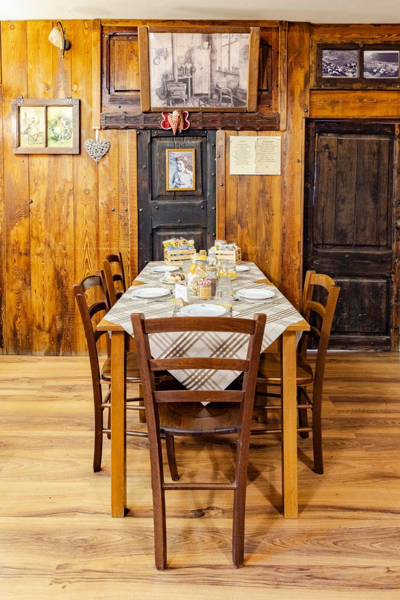 Hotel&Restaurant Armanac De Toubie Arnad Bagian luar foto